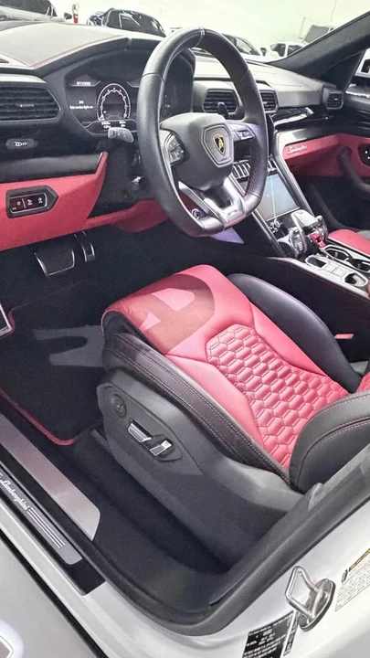 2022 Lamborghini Urus - Image 2 of 16
