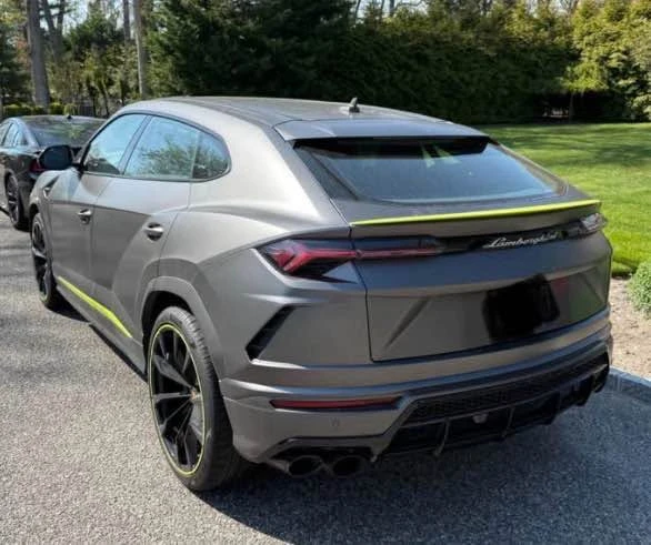 2022 Lamborghini Urus - Image 3 of 7
