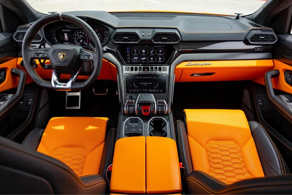 2022 Lamborghini Urus - Image 3 of 4