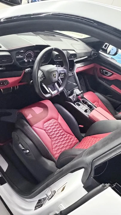 2022 Lamborghini Urus - Image 11 of 16