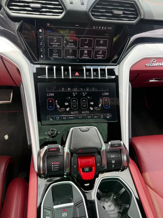 2022 Lamborghini Urus - Image 11 of 20