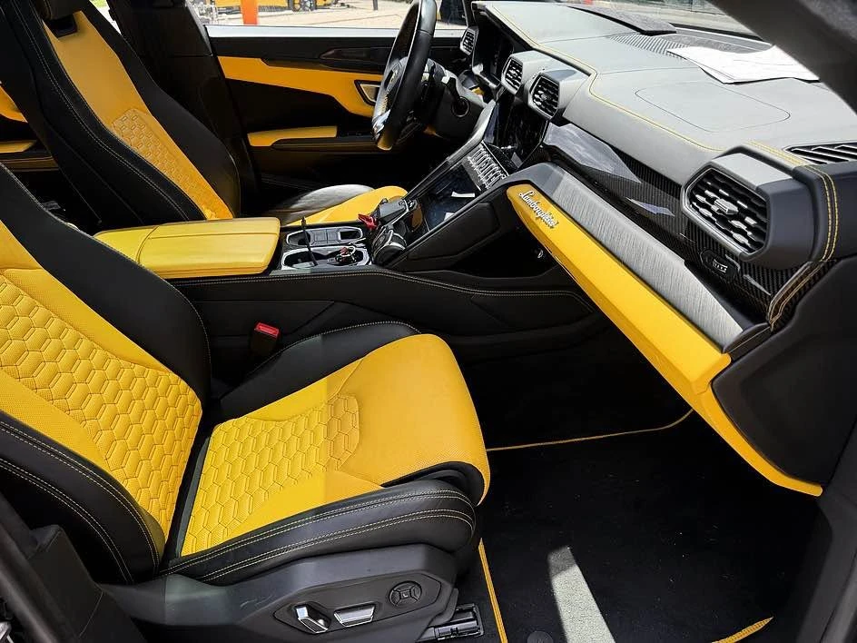 2022 Lamborghini Urus - Image 7 of 9