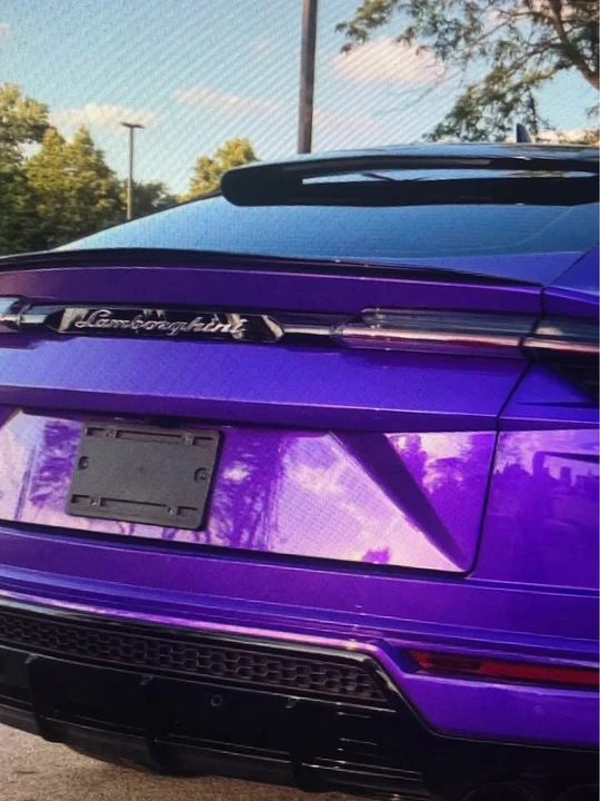 2022 Lamborghini Urus - Image 2 of 7