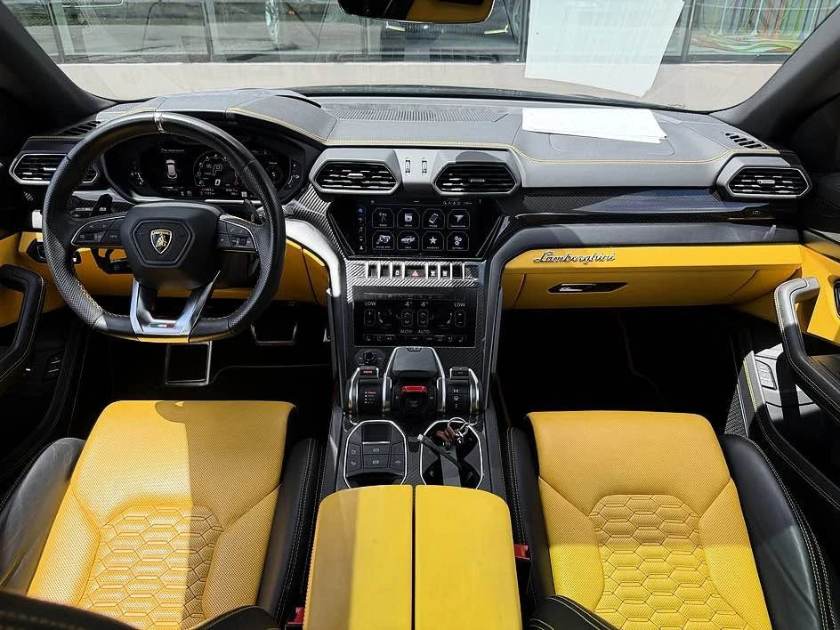 2022 Lamborghini Urus - Image 5 of 9