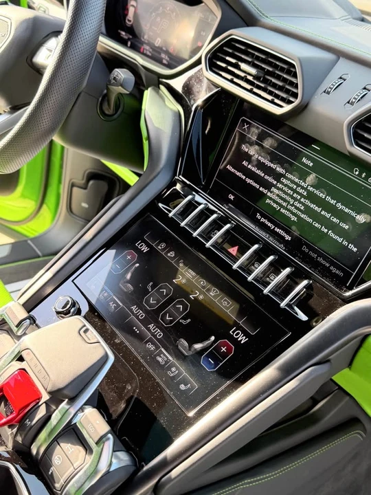 2022 Lamborghini Urus - Image 16 of 19