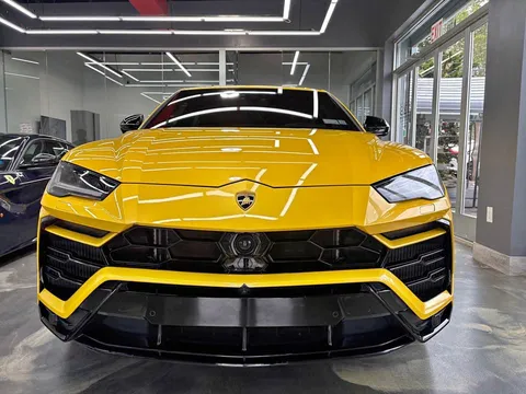 2022 Lamborghini Urus Sport Utility 4D
