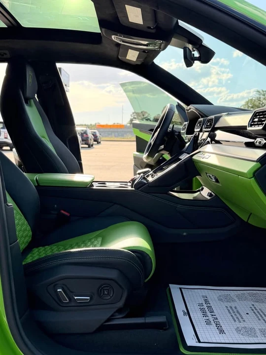 2022 Lamborghini Urus - Image 15 of 19