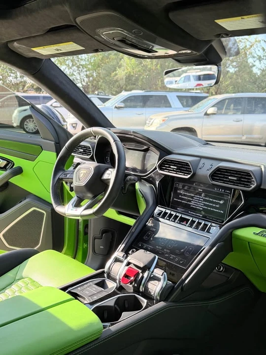 2022 Lamborghini Urus - Image 18 of 20
