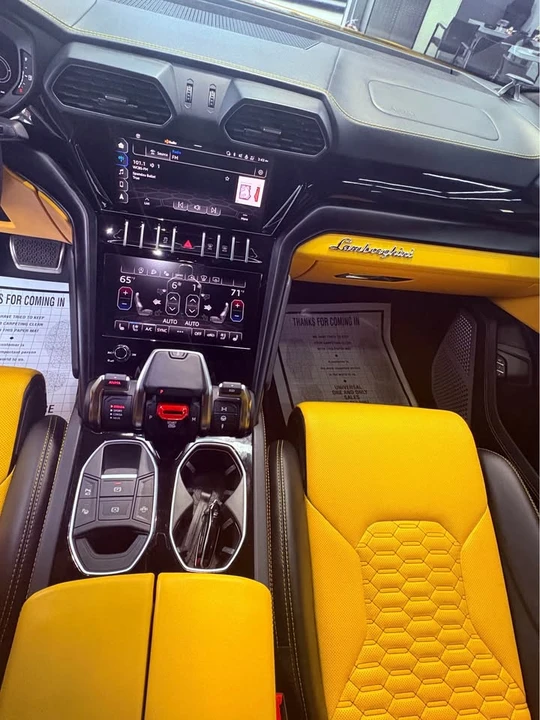 2022 Lamborghini Urus - Image 13 of 20