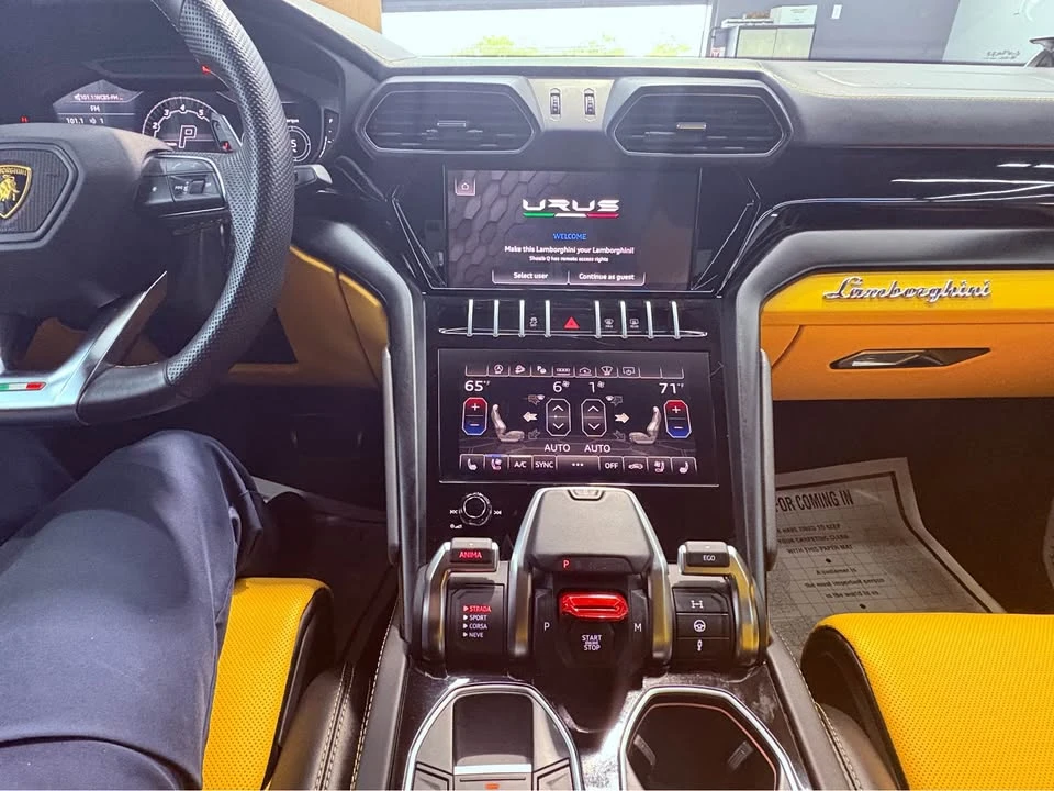 2022 Lamborghini Urus - Image 8 of 20