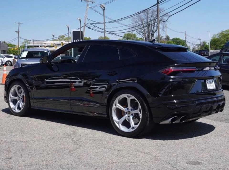 2022 Lamborghini Urus - Image 4 of 8