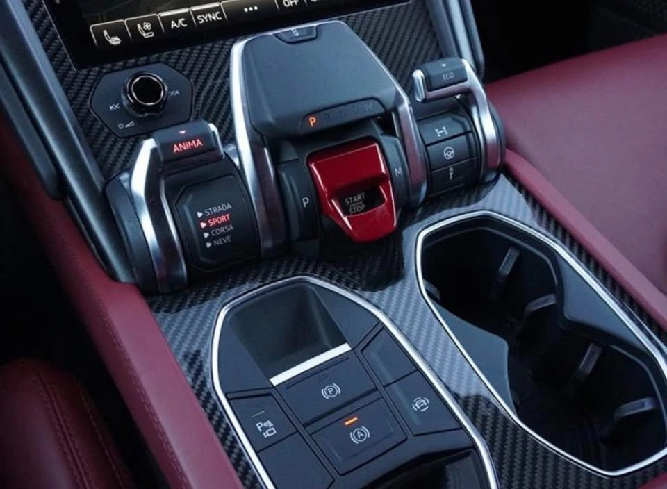 2022 Lamborghini Urus - Image 8 of 8