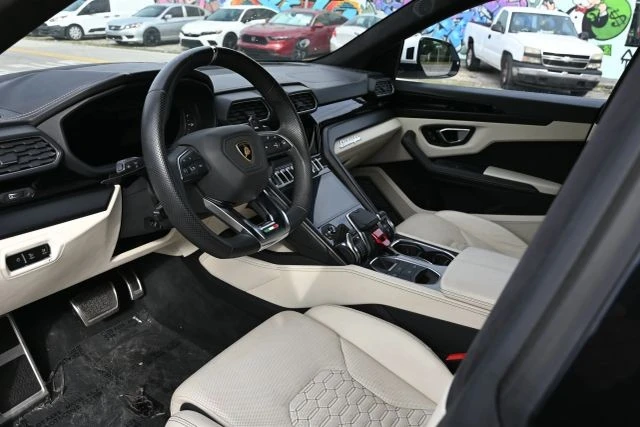 2022 Lamborghini Urus - Image 19 of 21
