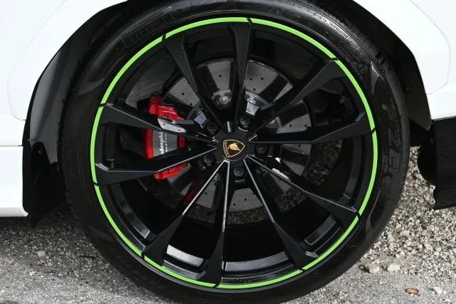 2022 Lamborghini Urus - Image 9 of 21