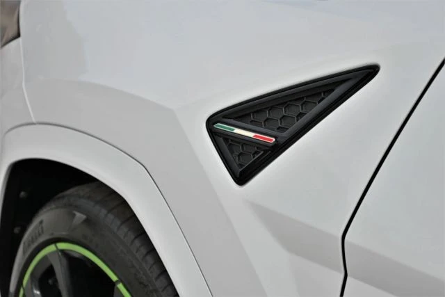 2022 Lamborghini Urus - Image 10 of 21