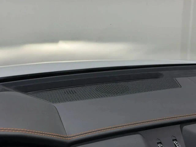 2022 Lamborghini Urus - Image 31 of 31