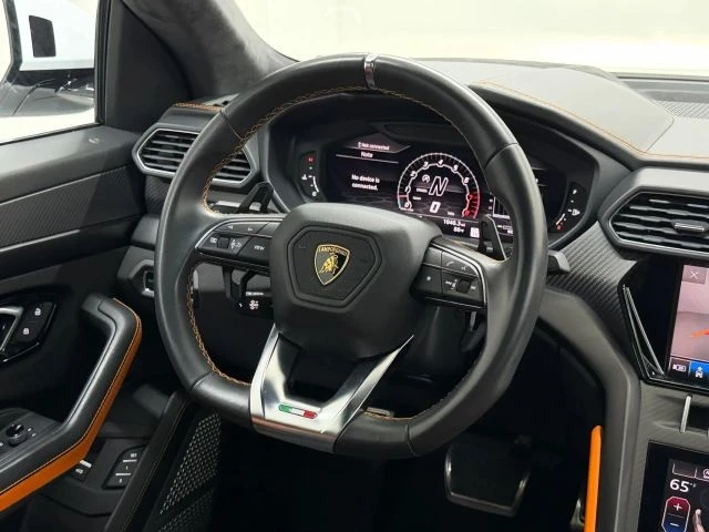 2022 Lamborghini Urus - Image 21 of 31