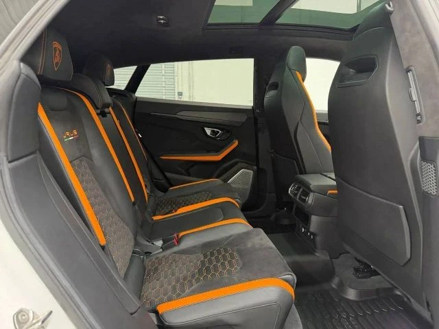 2022 Lamborghini Urus - Image 16 of 31