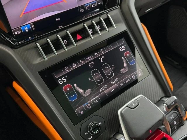 2022 Lamborghini Urus - Image 26 of 31