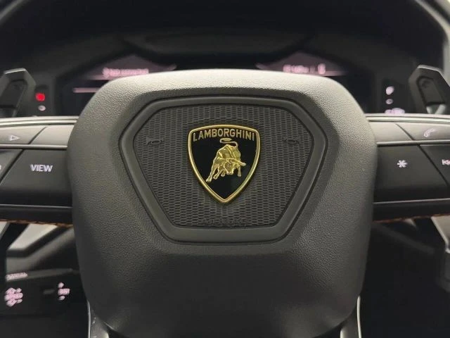 2022 Lamborghini Urus - Image 24 of 31