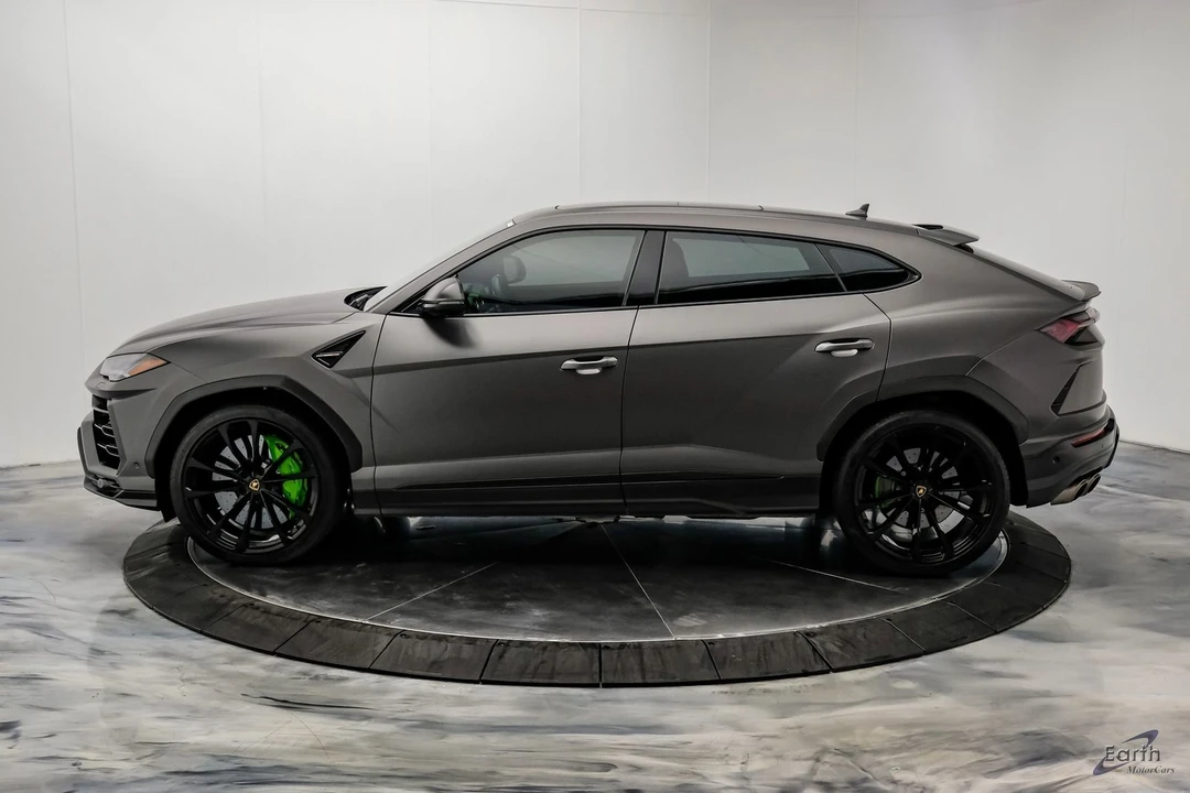 2022 Lamborghini Urus - Image 9 of 31