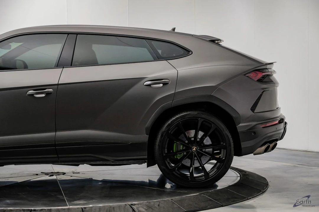 2022 Lamborghini Urus - Image 11 of 31