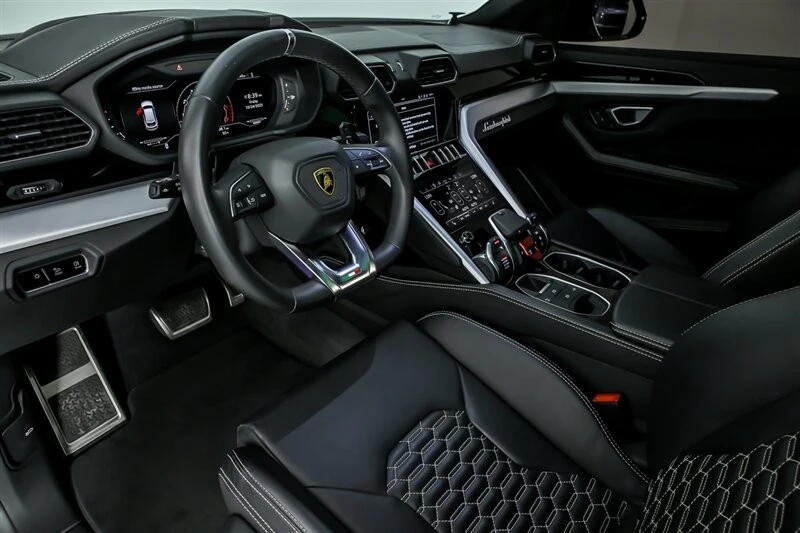 2022 Lamborghini Urus - Image 21 of 21