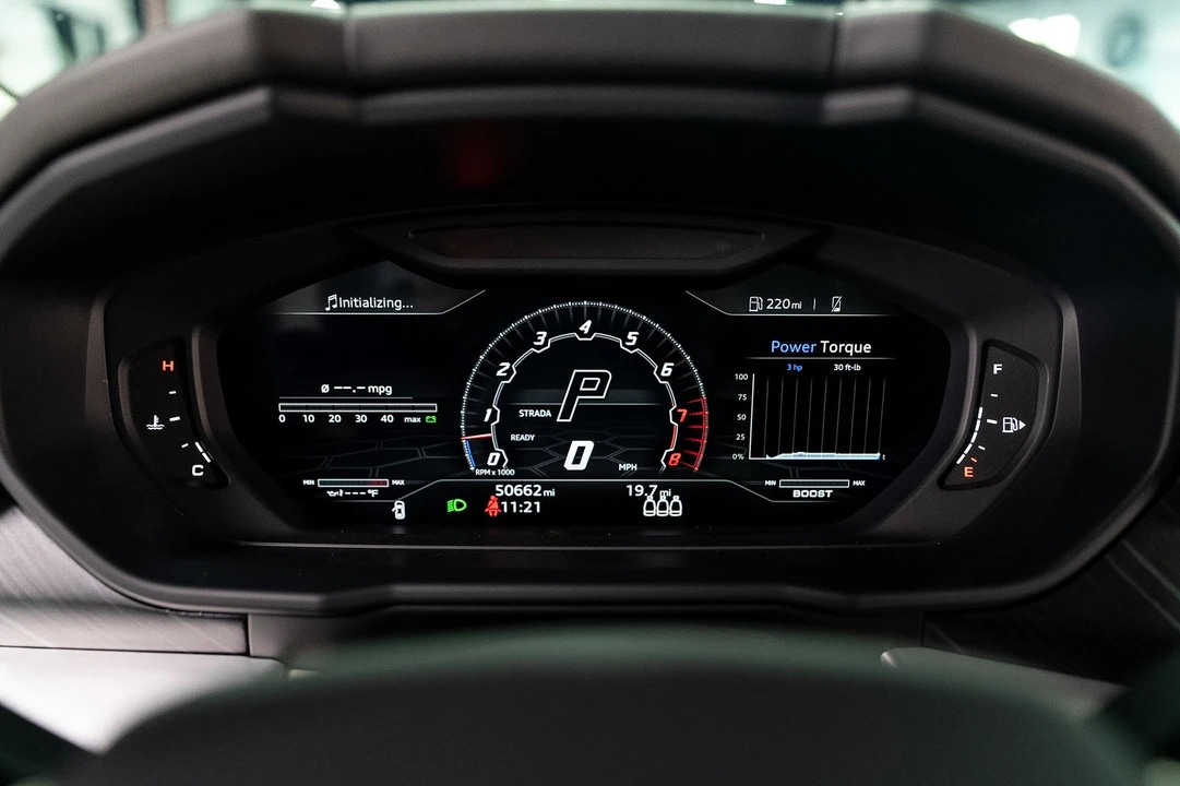 2022 Lamborghini Urus - Image 18 of 31