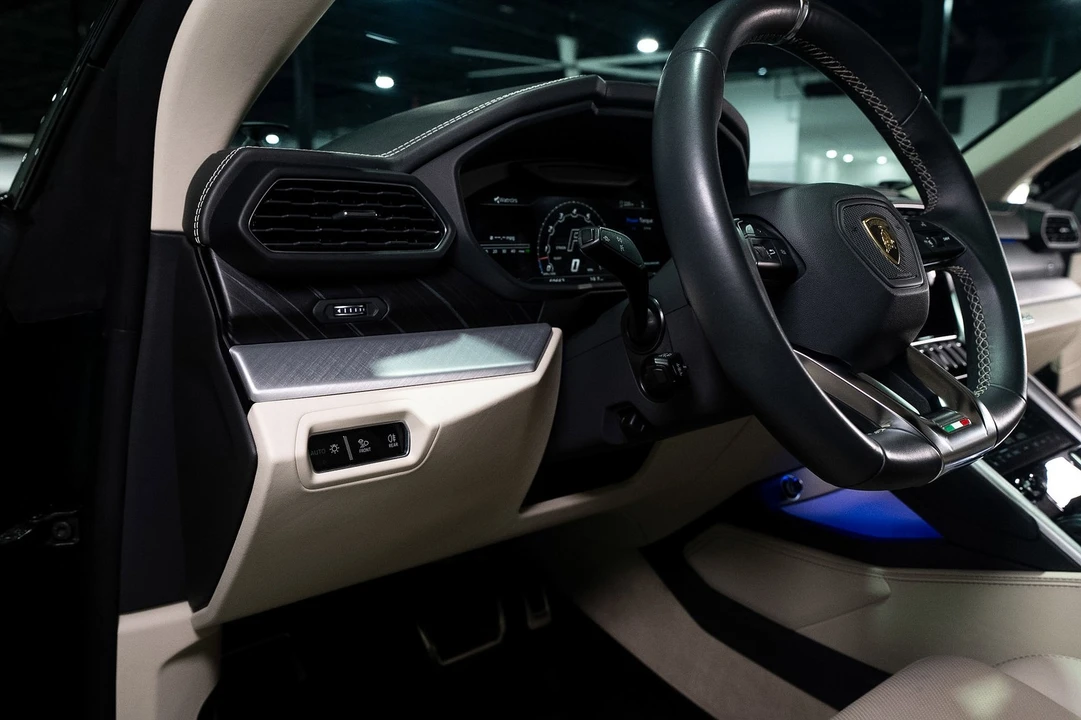 2022 Lamborghini Urus - Image 29 of 31