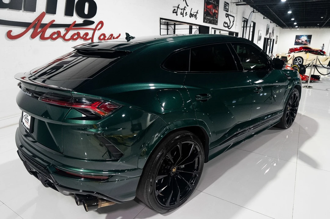 2022 Lamborghini Urus - Image 7 of 31