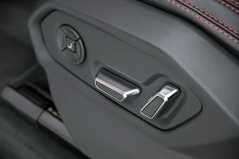 2022 Lamborghini Urus - Image 27 of 31