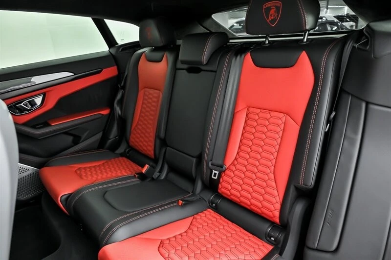 2022 Lamborghini Urus - Image 25 of 31