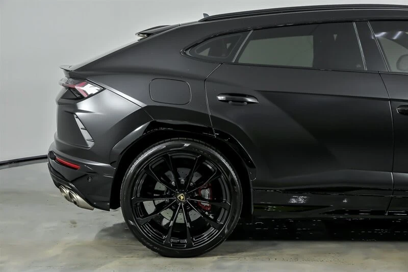 2022 Lamborghini Urus - Image 13 of 31