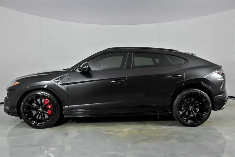 2022 Lamborghini Urus - Image 8 of 31