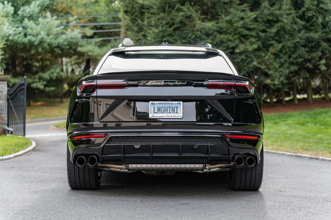 2022 Lamborghini Urus - Image 10 of 31