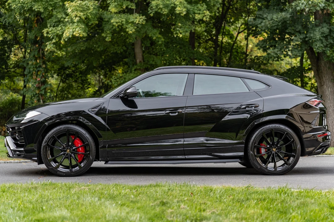 2022 Lamborghini Urus - Image 3 of 31