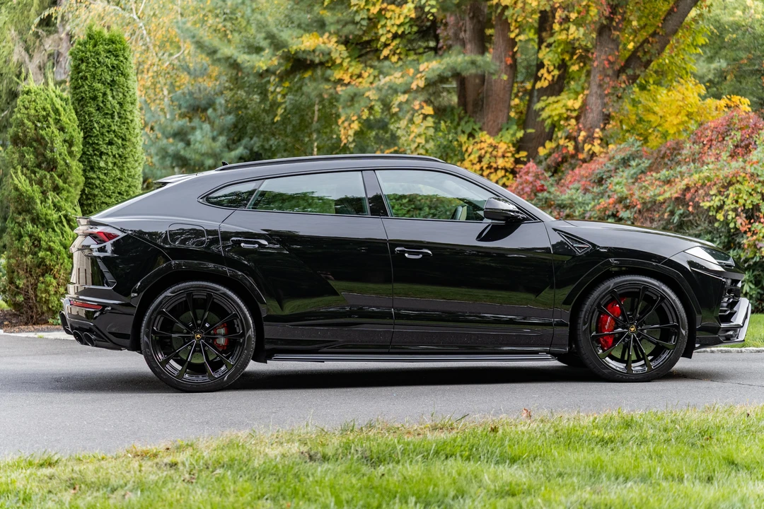 2022 Lamborghini Urus - Image 12 of 31