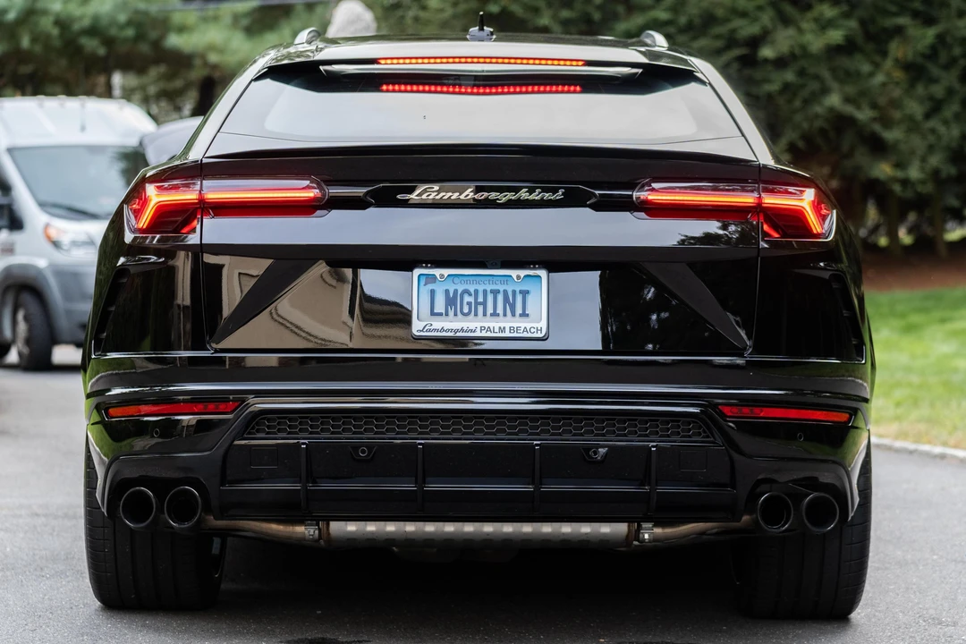 2022 Lamborghini Urus - Image 5 of 31