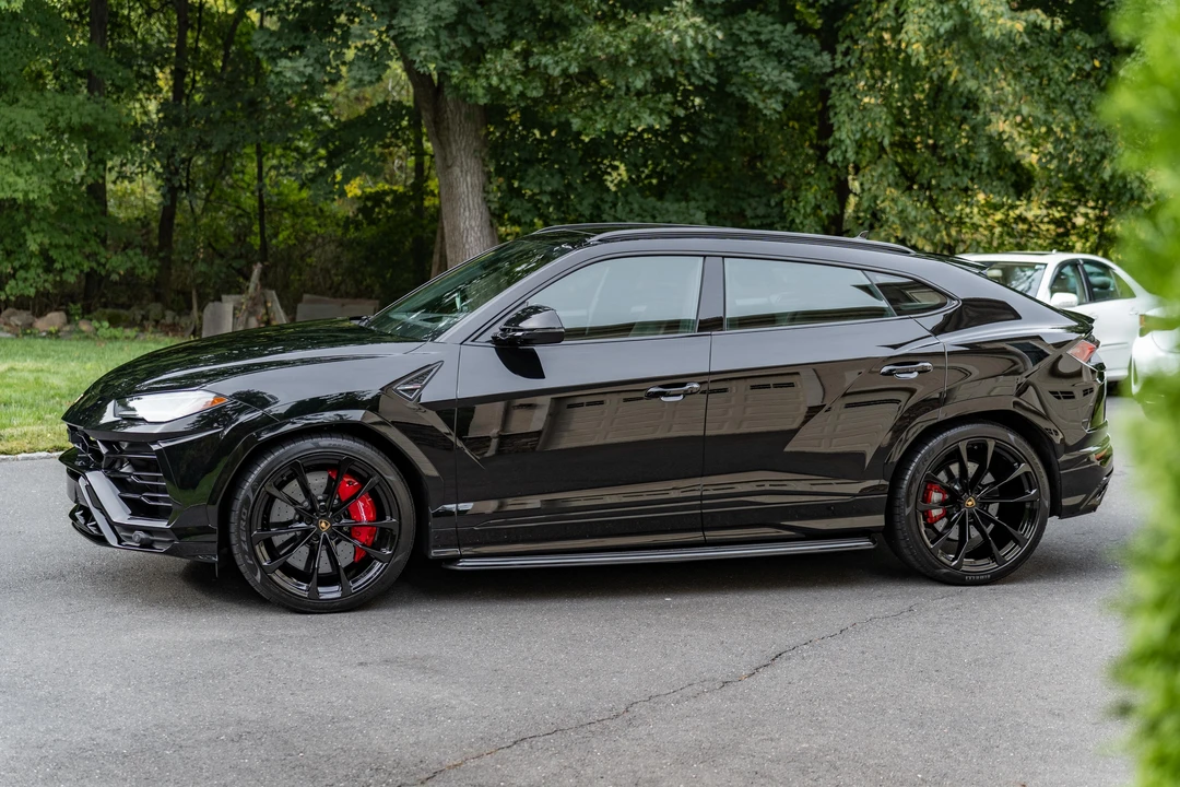 2022 Lamborghini Urus - Image 7 of 31