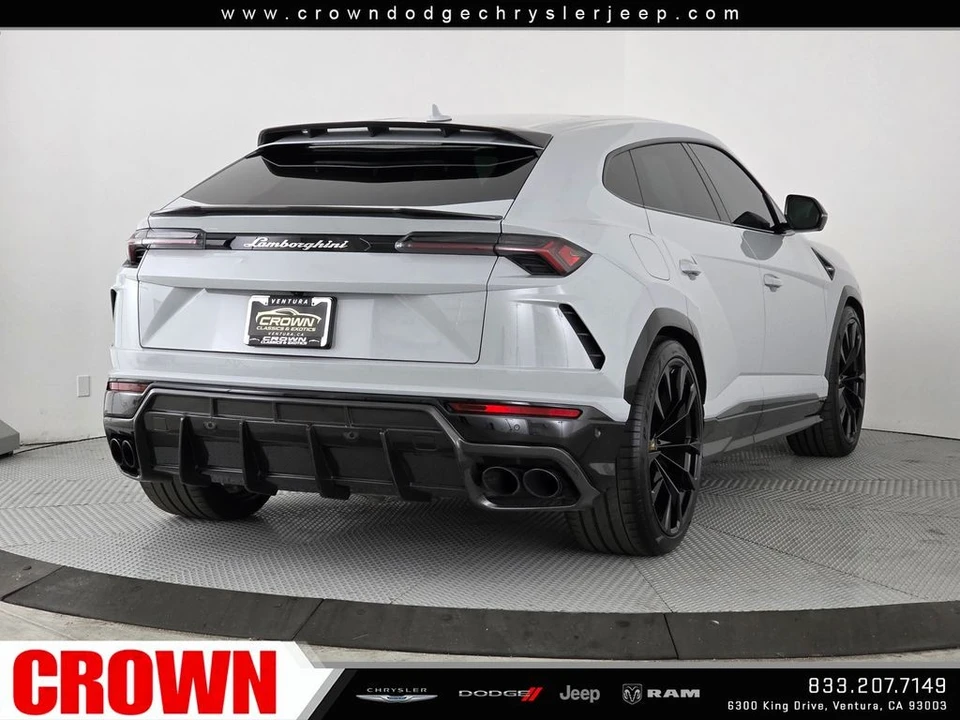 2022 Lamborghini Urus - Image 7 of 31