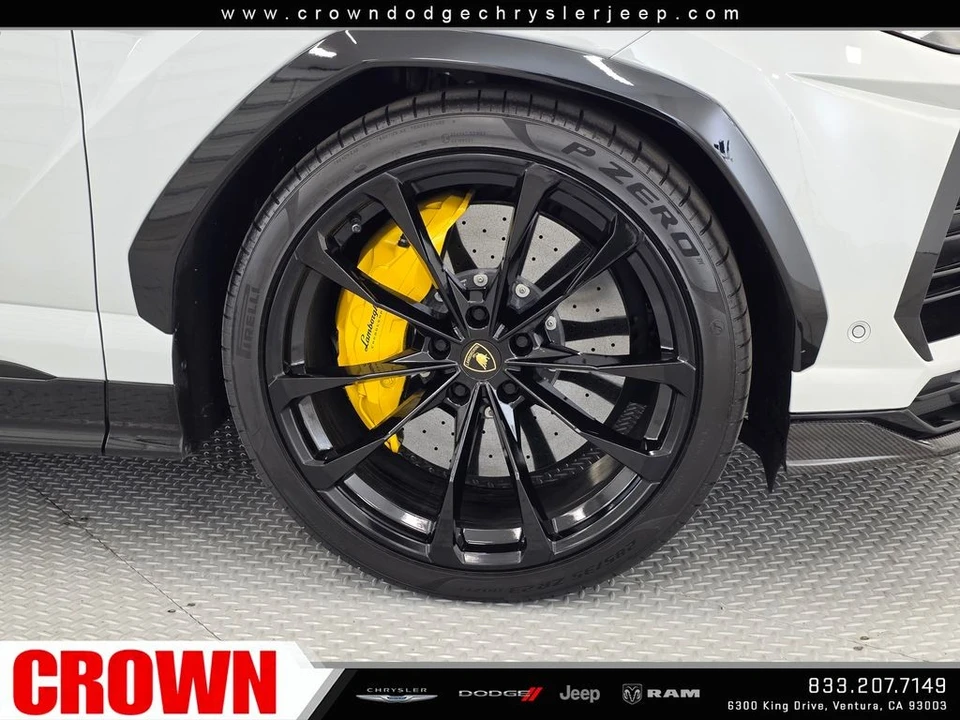 2022 Lamborghini Urus - Image 9 of 31