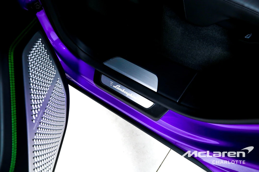 2022 Lamborghini Urus - Image 19 of 21