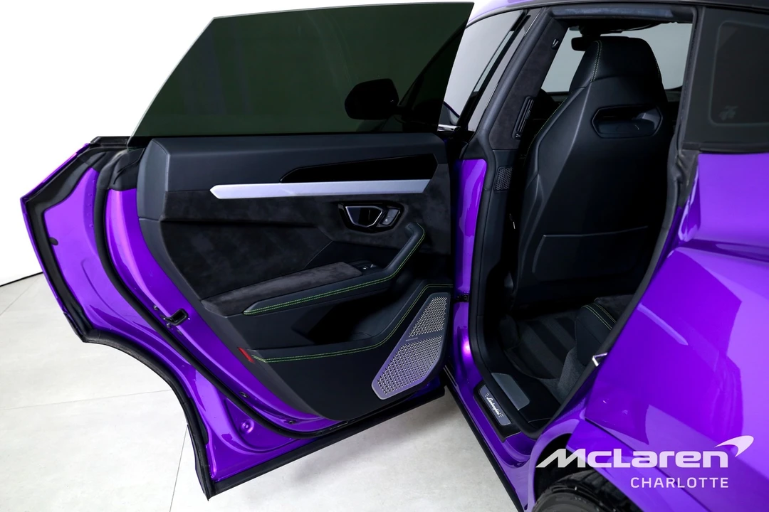 2022 Lamborghini Urus - Image 17 of 21