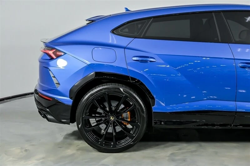 2022 Lamborghini Urus - Image 13 of 21