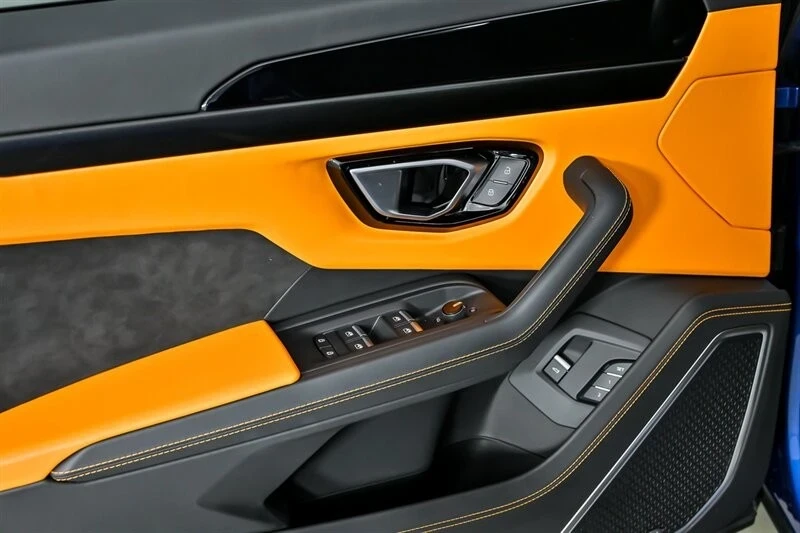 2022 Lamborghini Urus - Image 18 of 21