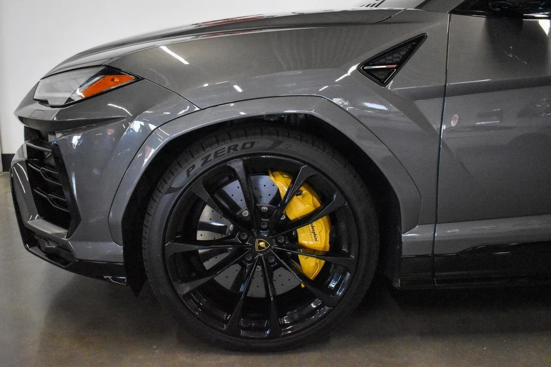 2022 Lamborghini Urus - Image 20 of 31