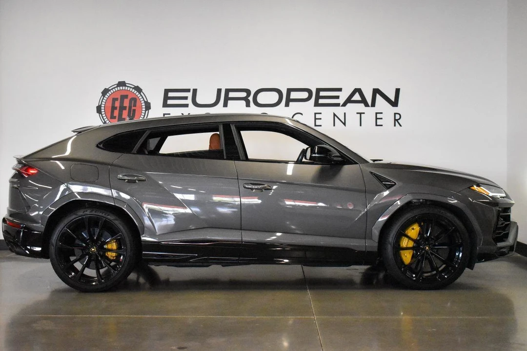 2022 Lamborghini Urus - Image 3 of 31