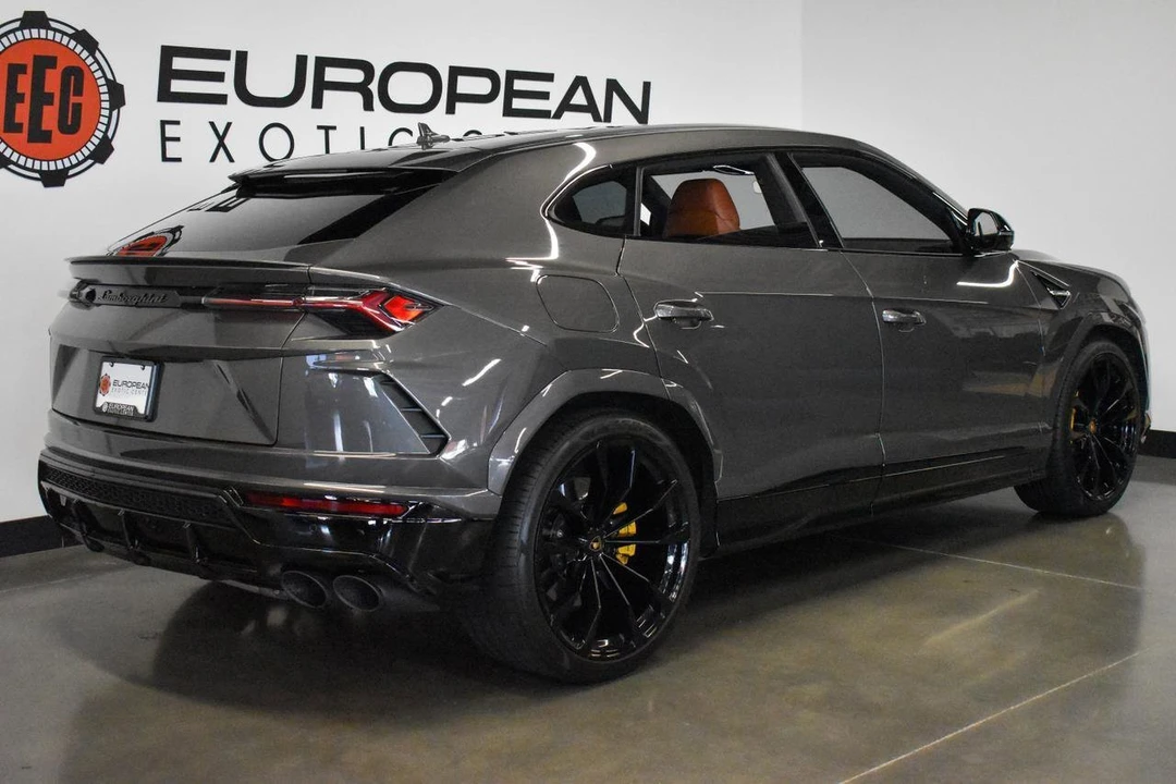2022 Lamborghini Urus - Image 5 of 31