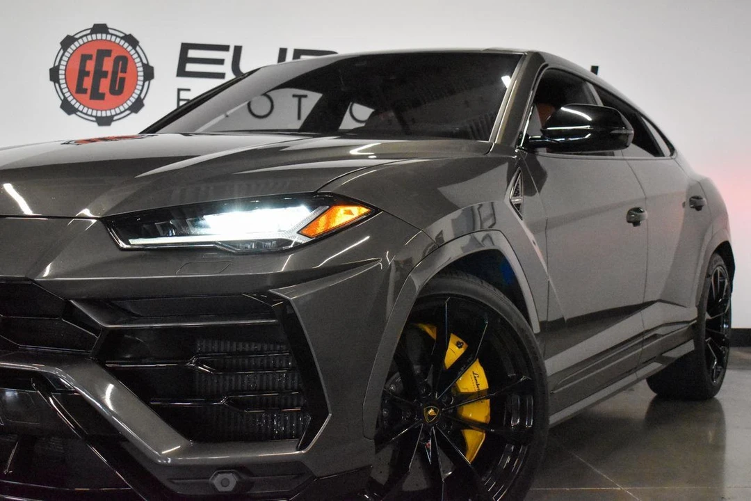2022 Lamborghini Urus - Image 18 of 31