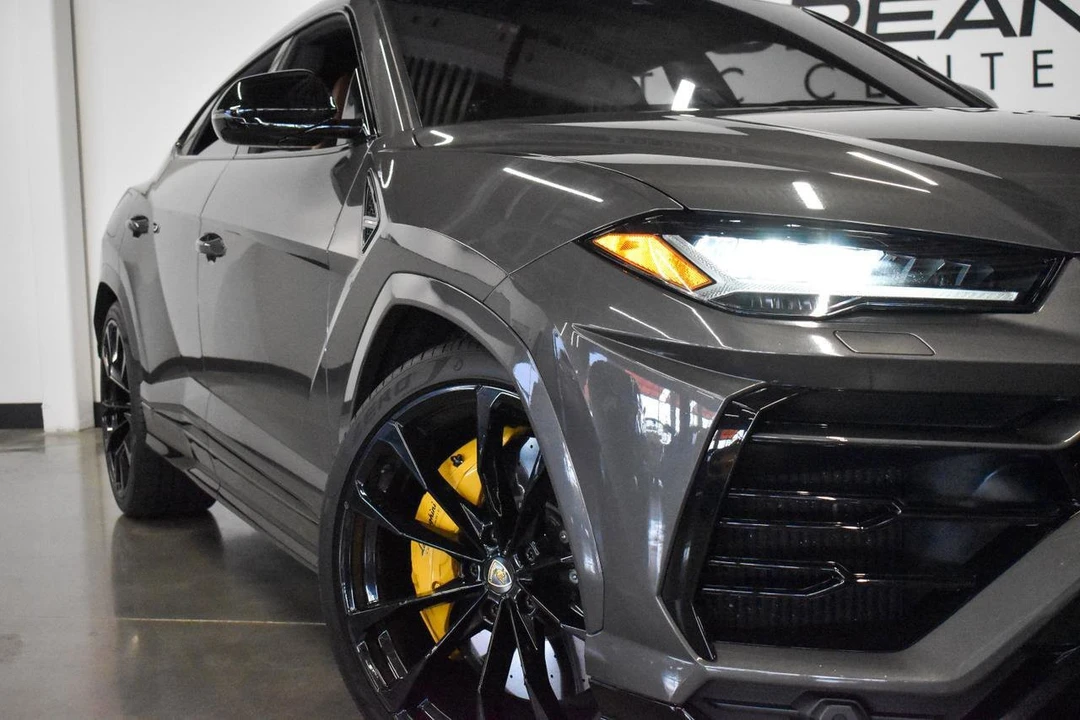 2022 Lamborghini Urus - Image 8 of 31